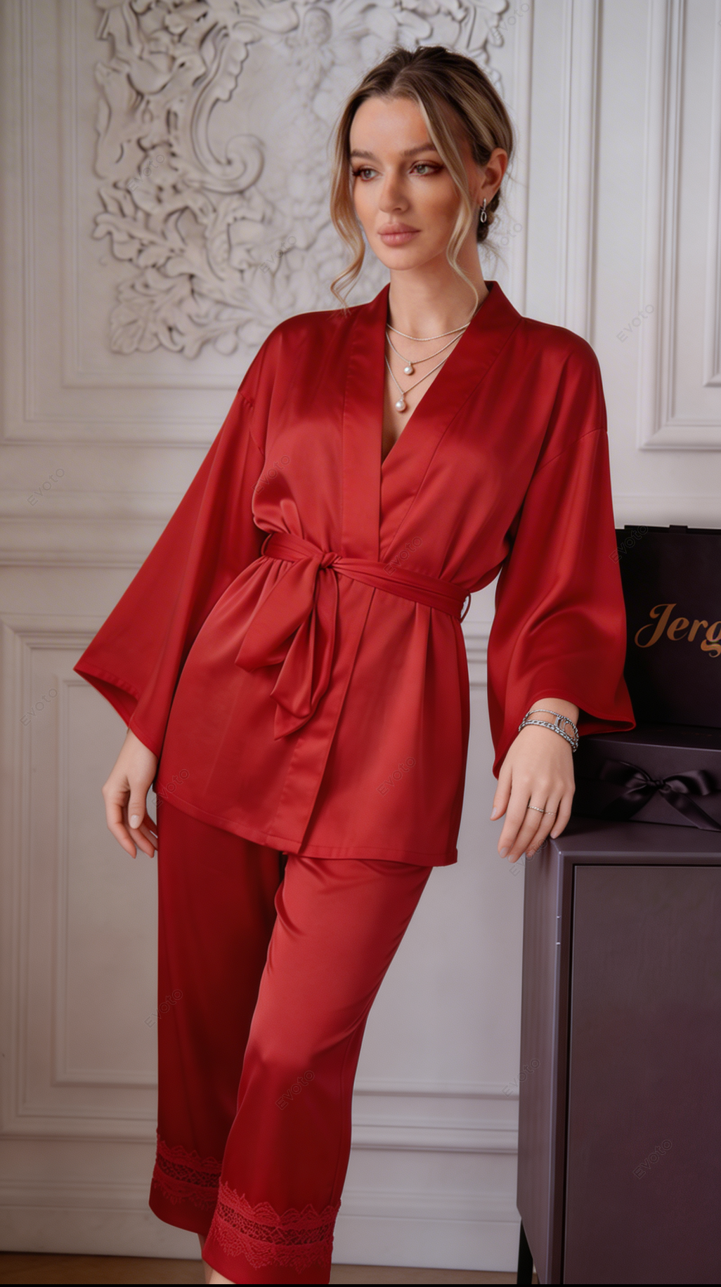 Velora (Pyjama style Japonais en satin de soie)