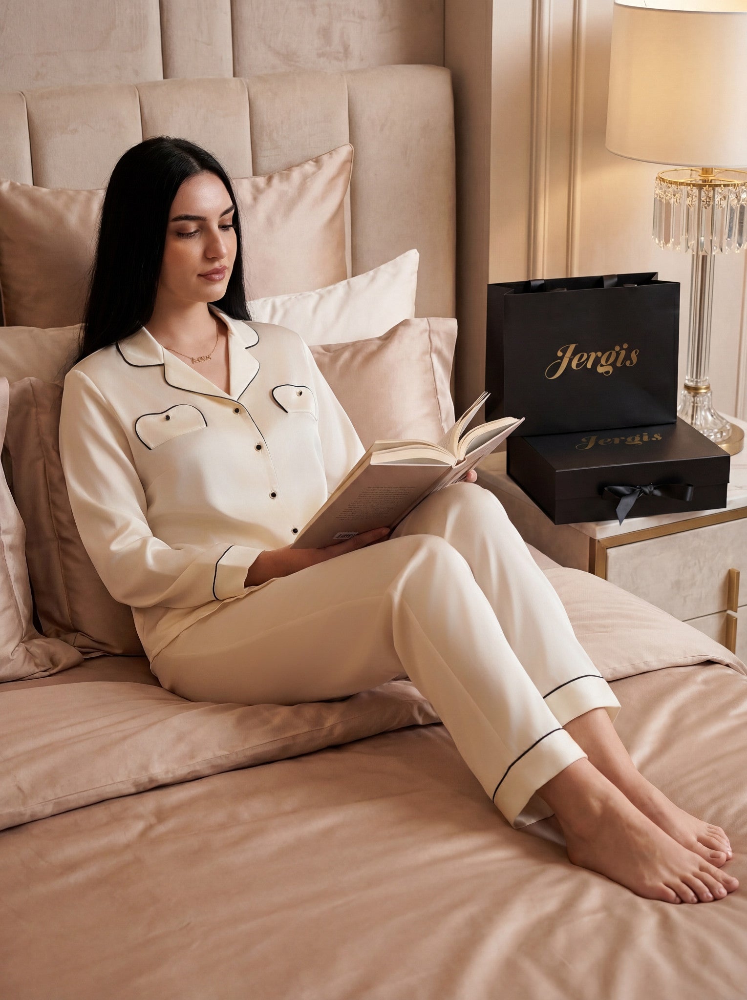 Le Pyjama en Soie Livia Le luxe des reines