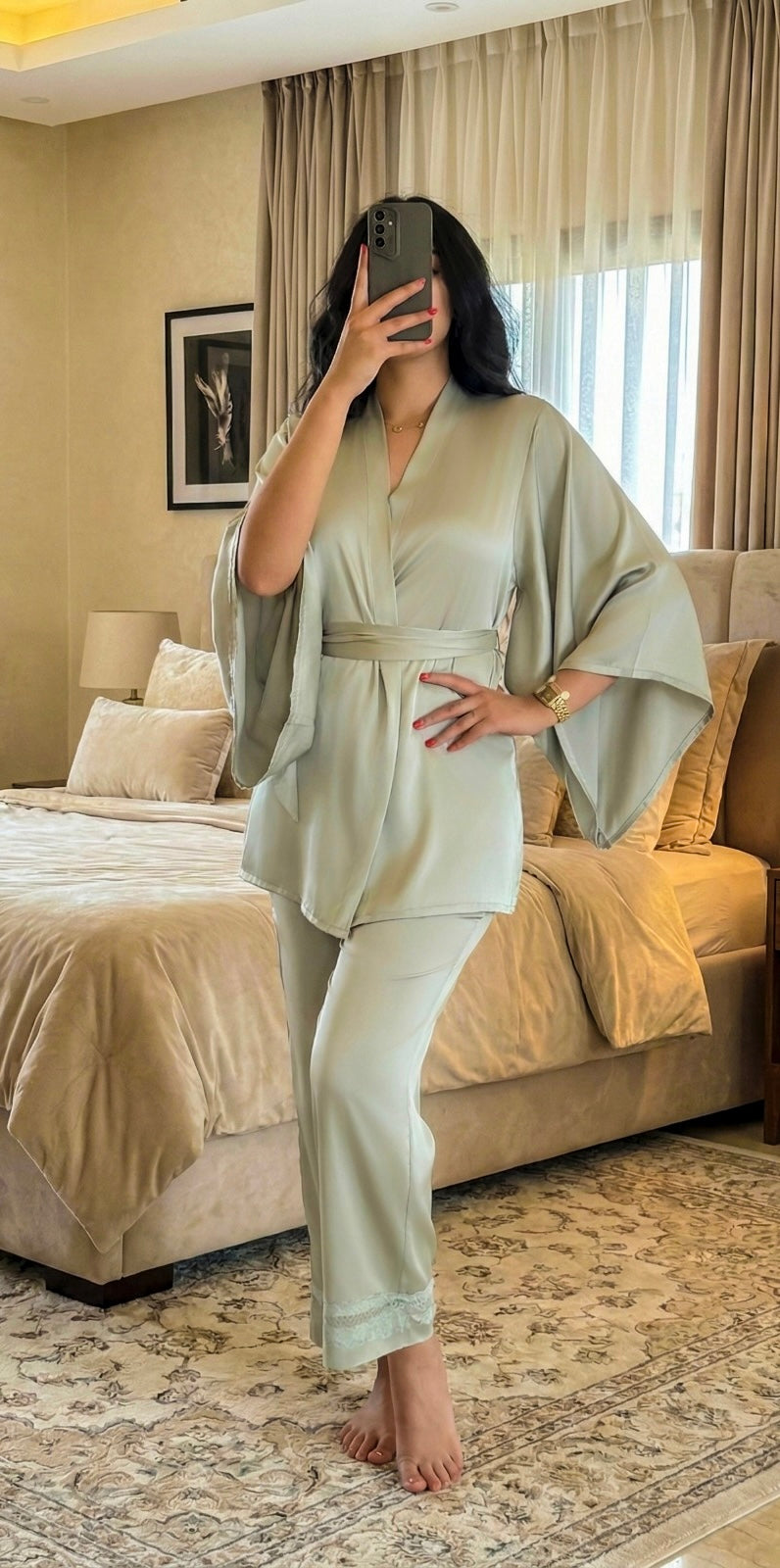 Velora (Pyjama style Japonais en satin de soie)