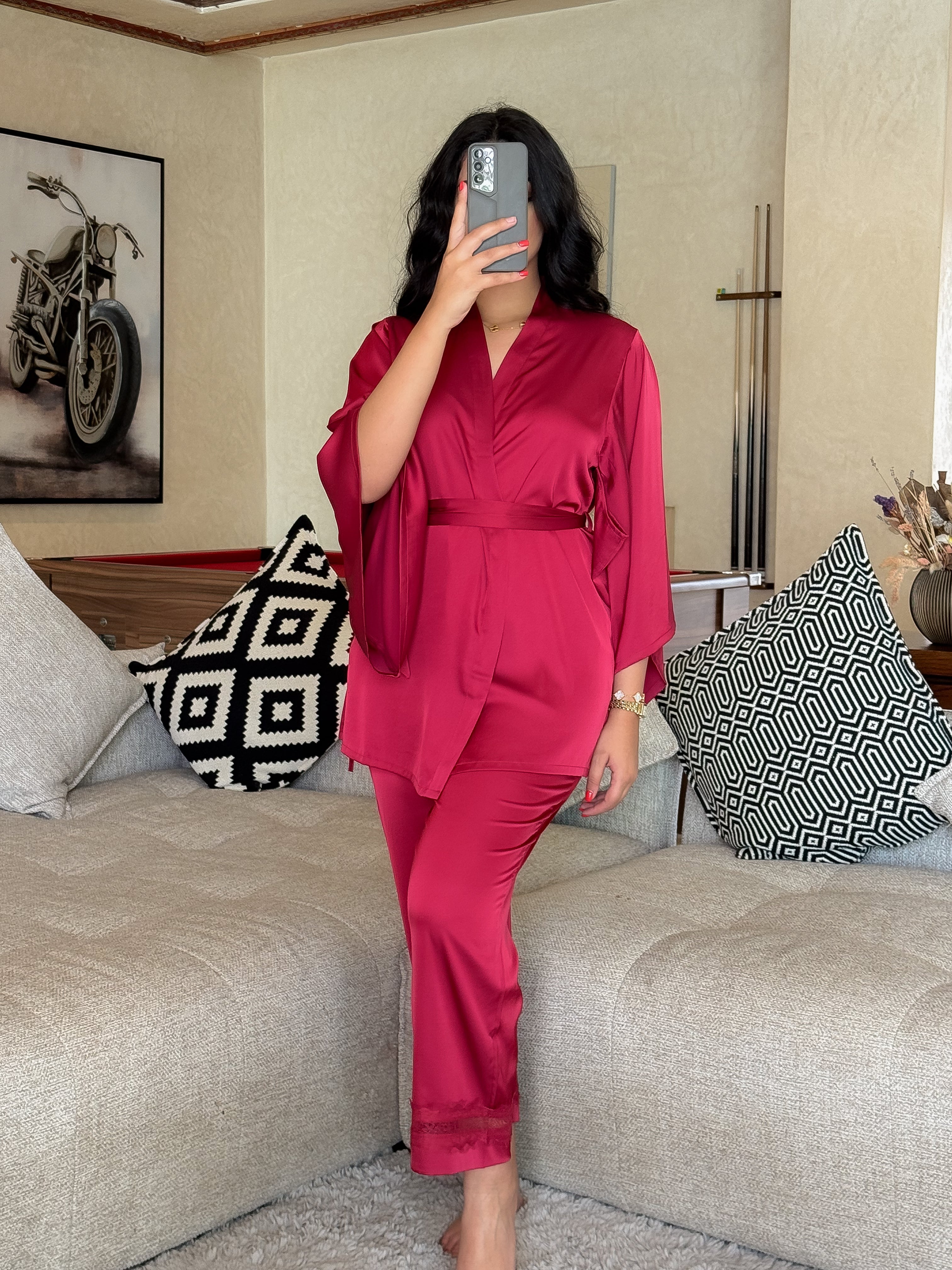Velora (Pyjama style Japonais en satin de soie)
