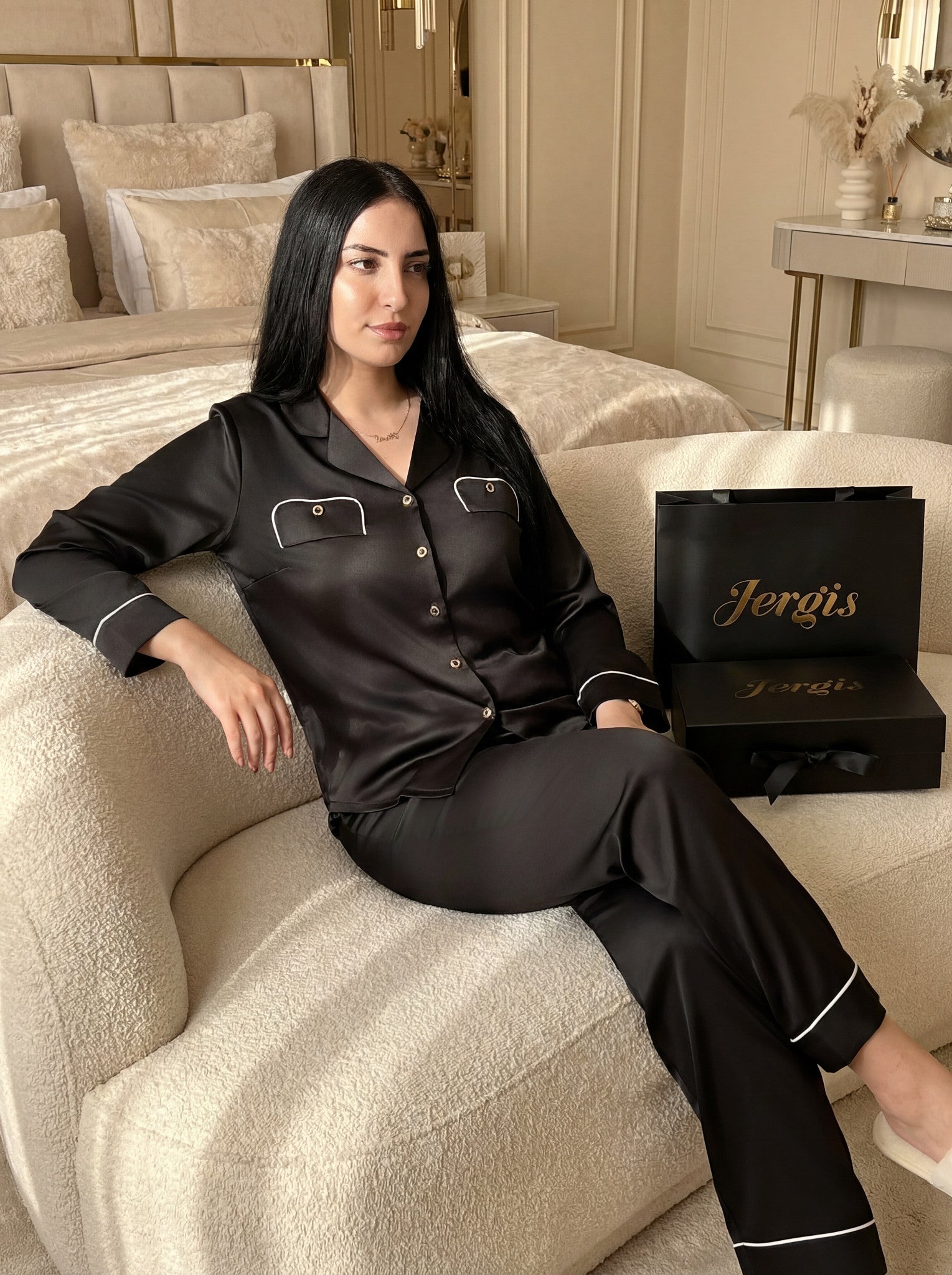 Le Pyjama en Soie Livia Le luxe des reines