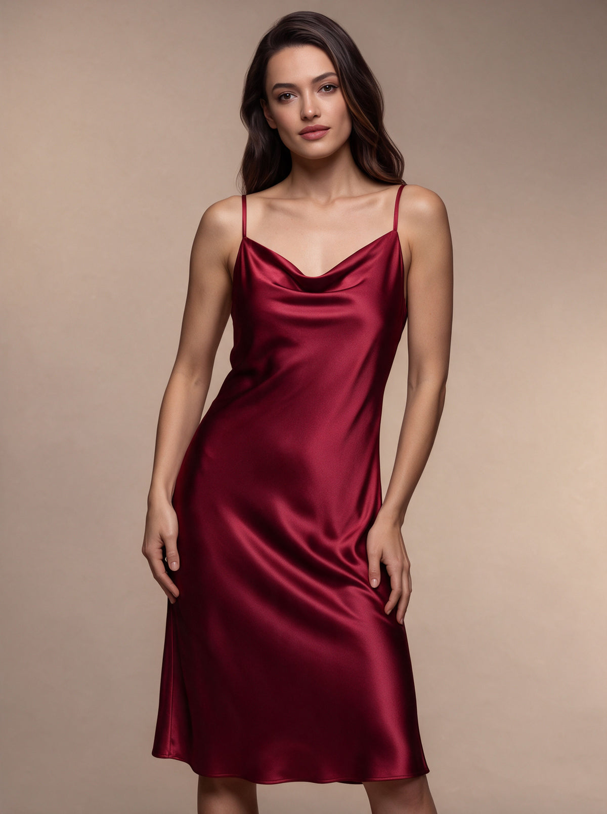 Aurora (Robe de nuit en satin de soie)