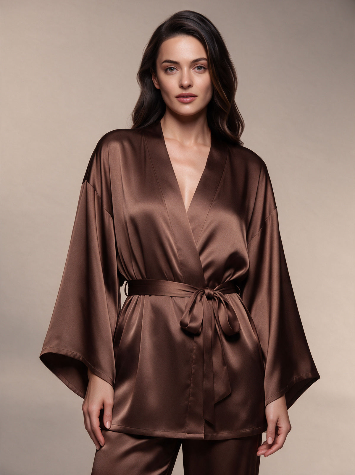 Velora (Pyjama style Japonais en satin de soie)