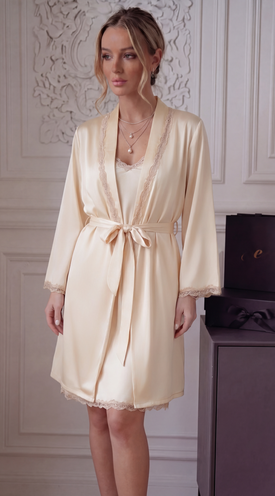 Celeste (Ensemble 5 pièces en satin de soie et dentelle)